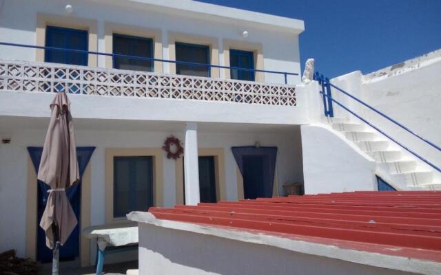 Agias Pelagias Little Beach House