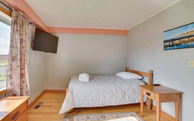 Near Saugatuck Dunes: Pet-friendly Home w/ Grill