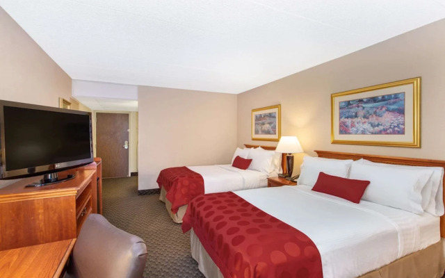 Ramada By Wyndham Midtown Grand Island