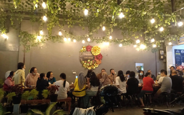 Central City Family Residence by OYO Rooms