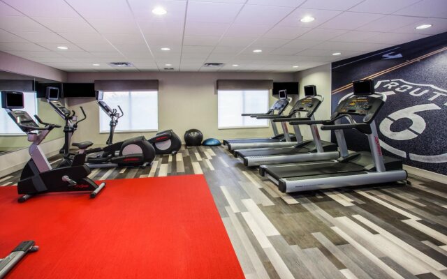 Holiday Inn Express & Suites Litchfield West by IHG