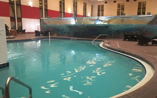 Parkside Hotel & Suites