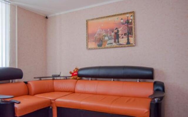 Hostel44