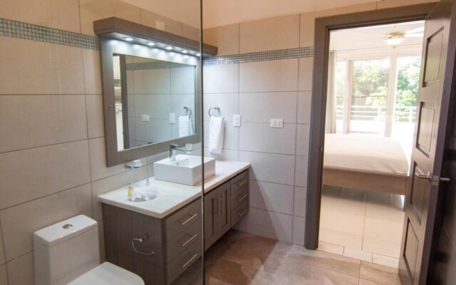 Private 3 Bedroom Villa Near Walking Trail