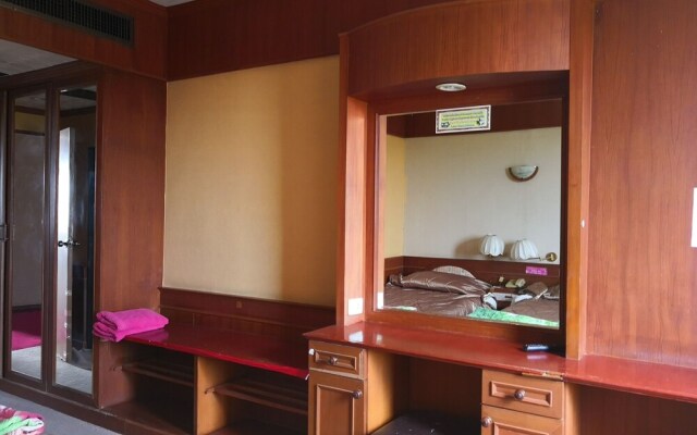 CL Garden Inn