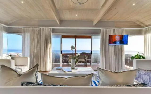 Singing Kettle Beach Lodge