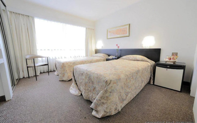 Roosevelt Hotel & Suites