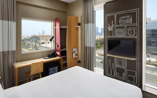 ibis Jeddah Malik Road
