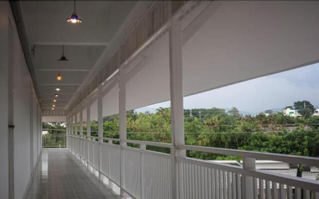 Ban Phraya Lanna Apartments