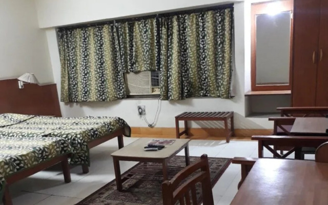 hotel tapti saral