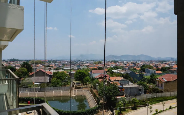 Pleasant 2BR Apartment at Gateway Pasteur