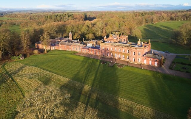 Stylish Apartment With Magnificent Views of The Netherby Estate