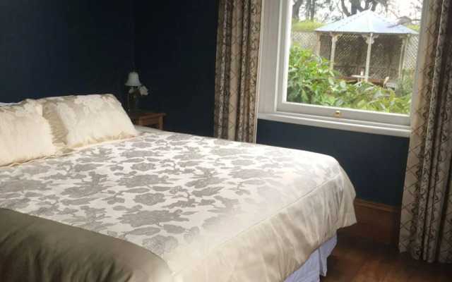 The Old Manse Boutique