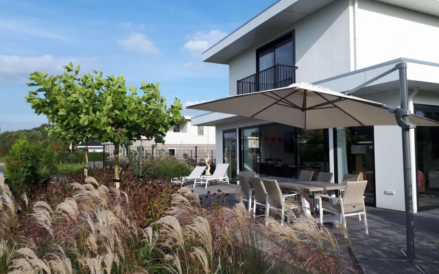 Modern Villa with Hot Tub & Sauna in Harderwijk Flevoland