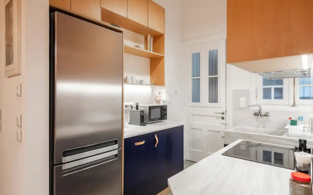 Historic 2BR Oasis in Kolonaki