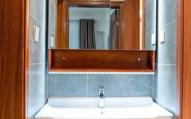 Lux Suites Enzi Heights Apartments