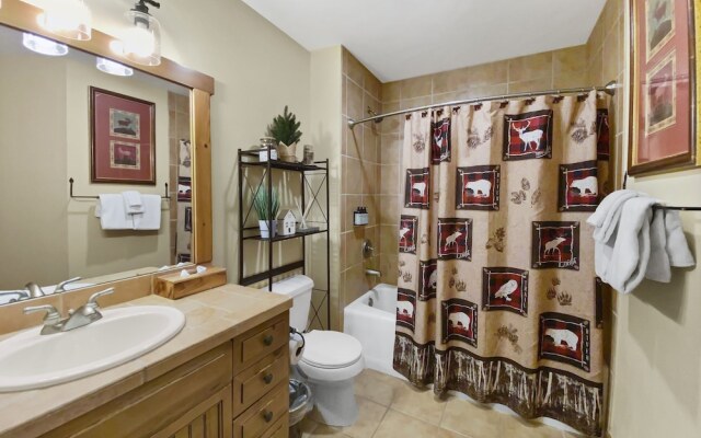 Mountain Thunder Lodge 1213 1 Bedroom Condo by RedAwning