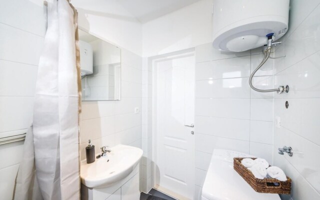 Awesome Apartment in Maslenica With 2 Bedrooms and Wifi