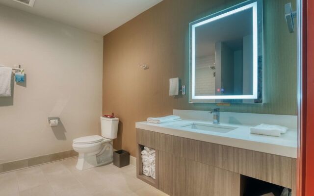 Best Western Premier NOHO Inn