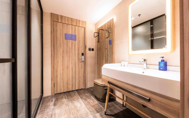 Hanting Premium(Xinyi Road, Zhengzhou East Railway