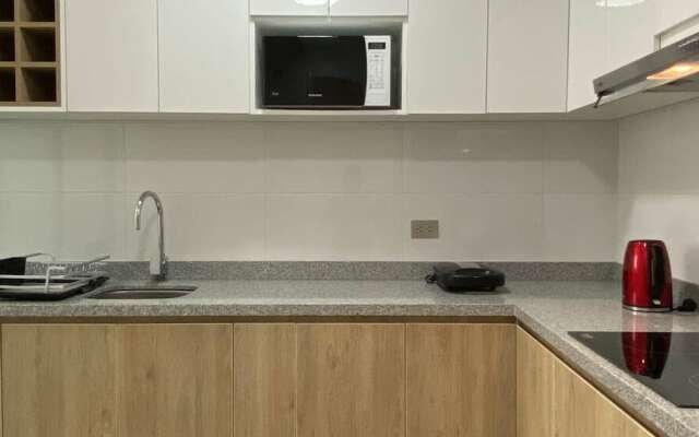 Awesome 3BR With Balcony in Miraflores