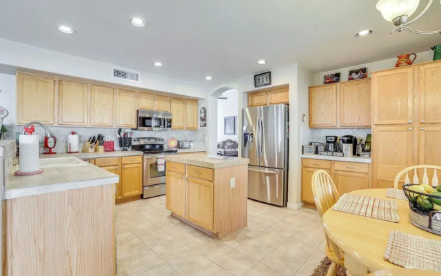 1 Mi to Surprise Stadium! Home w/ Patio & Hot Tub