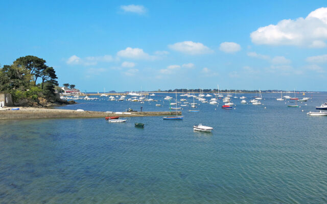 Holiday Home La Demeure de Tumiac (RHU357)