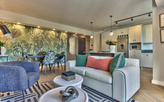 437 St Martini Gardens