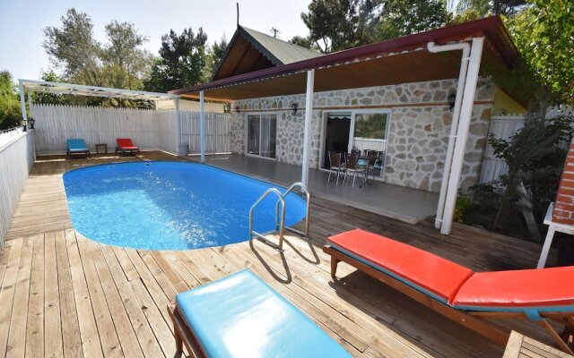 Villa Tema by Helaltatilvillari