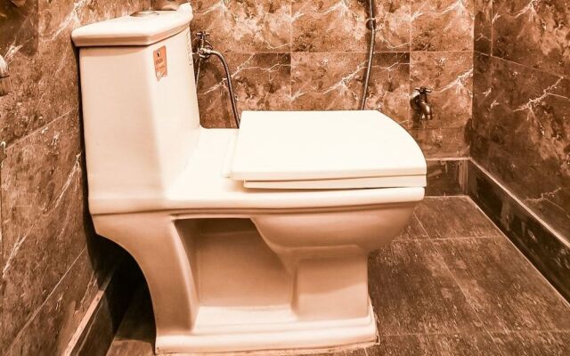 OYO Flagship 30197 Noida Sector 43