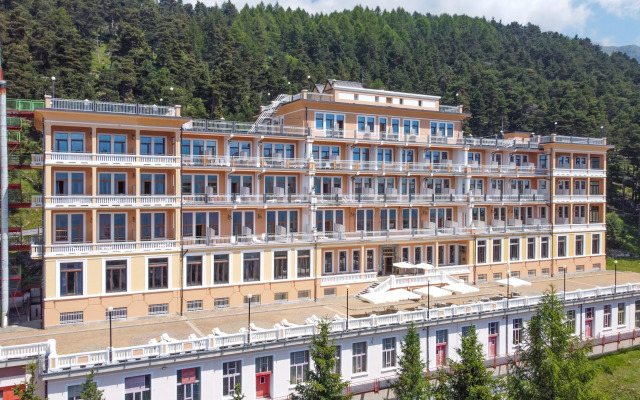 Pràcatinat Hotel & Restaurant