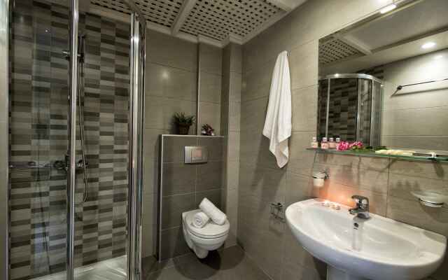 Mary Hotel & Mary Royal Suites