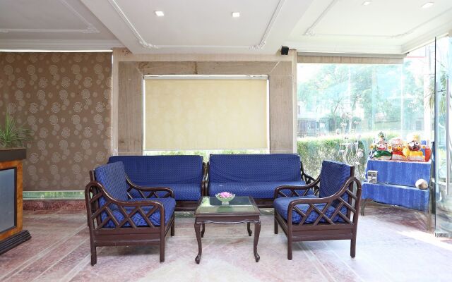 Capital O 1463 Surya Beach Inn
