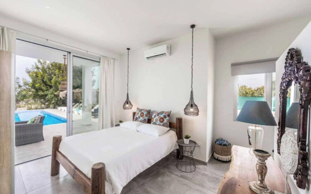 Latchi Infinity Blue