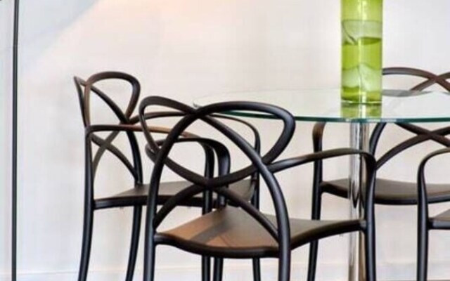 Modern 2bed Apt W/balcony in Kings Cross