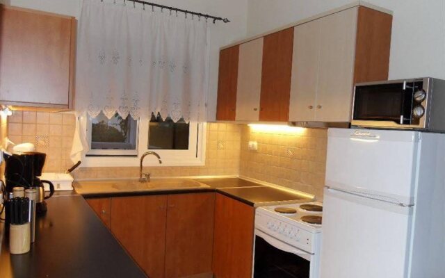 Omorfi Poli Holiday Apartment