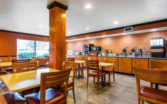 Studios & Suites 4 Less Charlotte