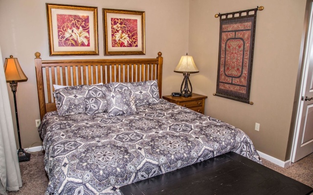 Cedar Lodge 302