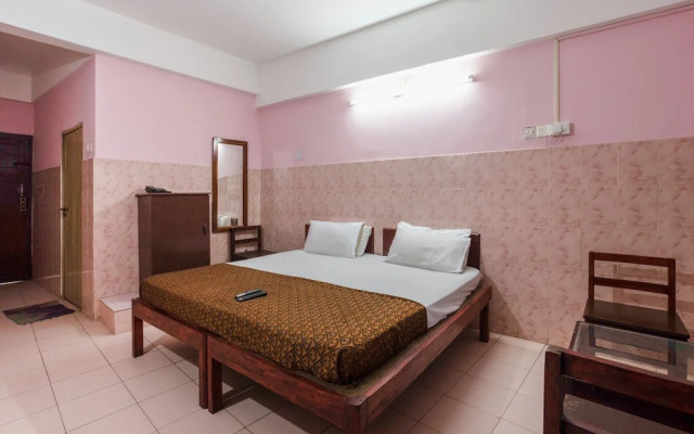 Spot On 49545 Sangamam Tourist Home