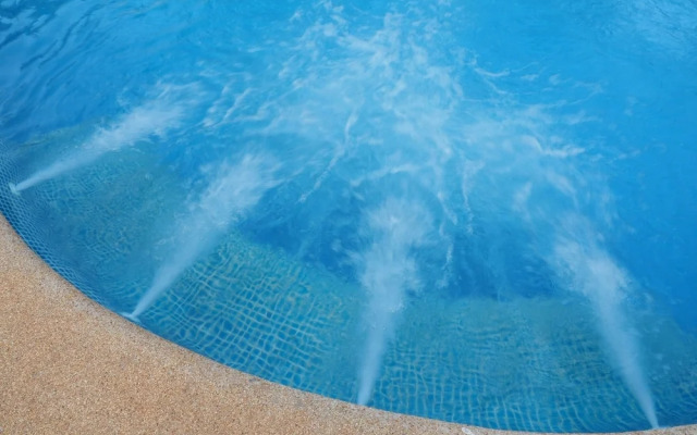 Lets Chill Pool Villa Najomtien Sattahip