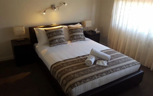 Balcony On Sixth Lodge