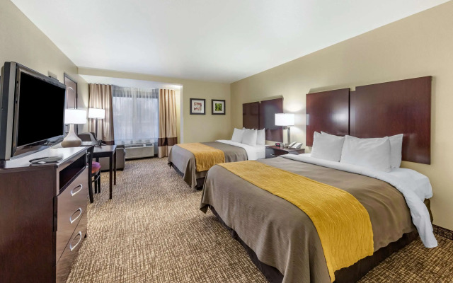 Comfort Inn & Suites Colton