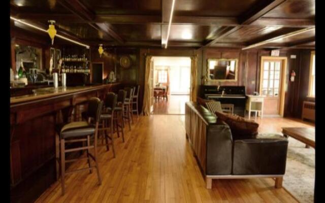 The Woodbine Inn