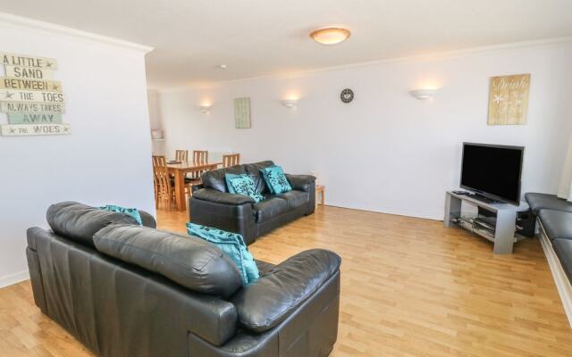 Flat 1 Bryn Colyn