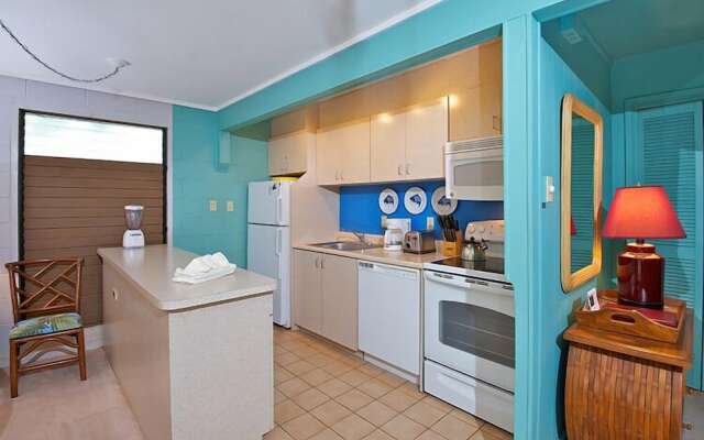 Maui Sands #6e 1 Bedroom Condo by RedAwning