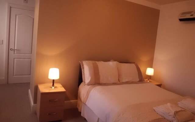 The Golden Lion Hotel