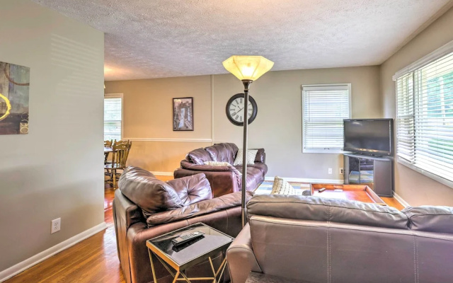 Family-friendly Omaha Home ~ 5 Mi to Dtwn!