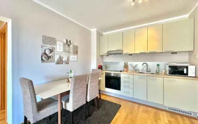 Sunset Poolside Retreat BlueH