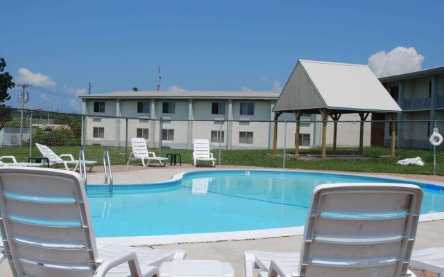Travelodge by Wyndham Watertown