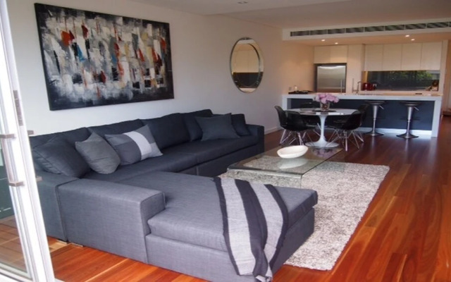 The Apartment Service GLOVE